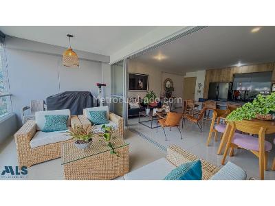 Apartamento de 3 alcobas en venta en Loma De Las Brujas, Envigado, 135 m² · foto 2 de 14