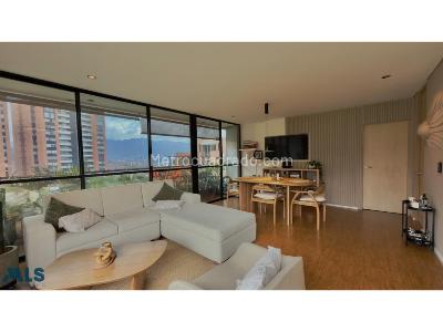 Apartamento de 1 alcoba en venta en Loma De Las Brujas, Envigado, 84 m² · foto 3 de 16