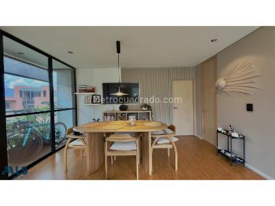 Apartamento de 1 alcoba en venta en Loma De Las Brujas, Envigado, 84 m² · foto 4 de 16