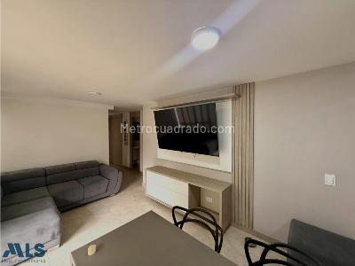 Apartamento de 3 alcobas en venta en La Cuenca, Envigado, 66 m² · foto 6 de 14