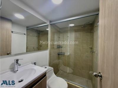 Apartamento de 3 alcobas en venta en La Cuenca, Envigado, 66 m² · foto 9 de 14