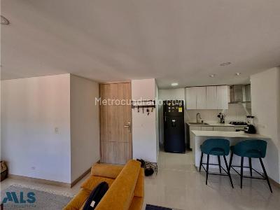Apartamento de 2 alcobas en venta en El Chingui, Envigado, 70 m² · foto 6 de 14