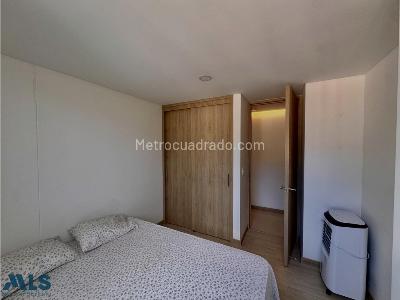 Apartamento de 2 alcobas en venta en El Chingui, Envigado, 70 m² · foto 9 de 14