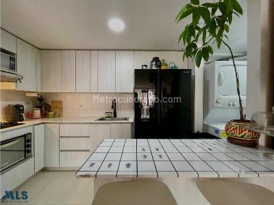 Apartamento de 2 alcobas en venta en El Chingui, Envigado, 83 m² · foto 10 de 20