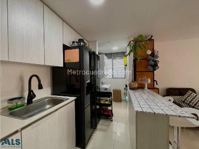 Apartamento de 2 alcobas en venta en El Chingui, Envigado, 83 m² · foto 12 de 20