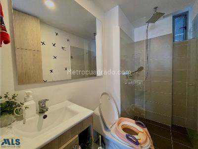 Apartamento de 2 alcobas en venta en El Chingui, Envigado, 83 m² · foto 16 de 20
