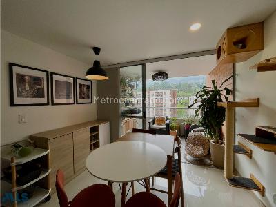Apartamento de 2 alcobas en venta en El Chingui, Envigado, 83 m² · foto 9 de 20