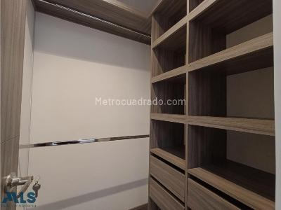 Apartamento de 3 alcobas en venta en Pontevedra, Envigado, 118 m² · foto 13 de 20
