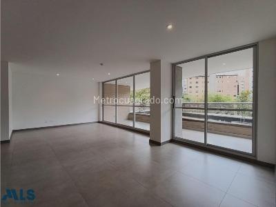 Apartamento de 3 alcobas en venta en Pontevedra, Envigado, 118 m² · foto 3 de 20