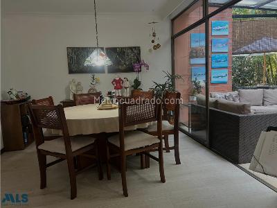 Casa de 3 alcobas en venta en Loma Del Chocho, Envigado, 165 m² · foto 7 de 20