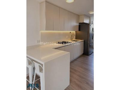 Apartamento de 2 alcobas en venta en Loma De Los Gonzalez, Medellín, 104 m² · foto 4 de 14