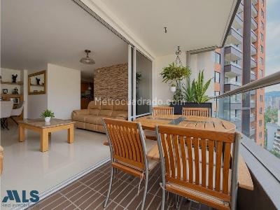 Apartamento de 3 alcobas en venta en Los Balsos, Medellín, 116 m² · foto 2 de 13