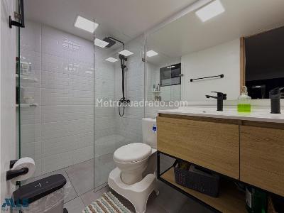Apartamento de 3 alcobas en venta en Loma Del Encierro, Medellín, 134 m² · foto 13 de 20