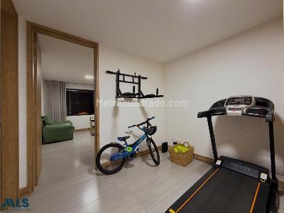 Apartamento de 3 alcobas en venta en Loma Del Encierro, Medellín, 134 m² · foto 17 de 20
