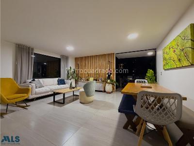 Apartamento de 3 alcobas en venta en Loma Del Encierro, Medellín, 134 m² · foto 3 de 20