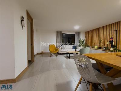Apartamento de 3 alcobas en venta en Loma Del Encierro, Medellín, 134 m² · foto 5 de 20