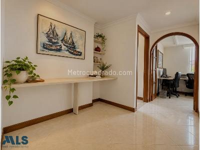 Apartamento de 3 alcobas en venta en Loma De Las Brujas, Envigado, 153 m² · foto 8 de 17