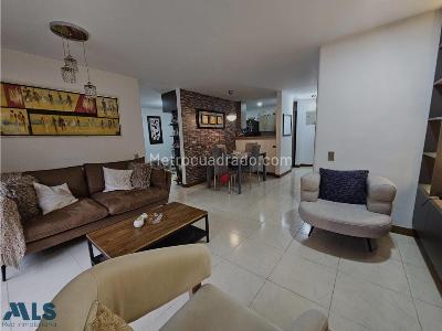 Apartamento de 2 alcobas en venta en Loma De Cumbres, Envigado, 76 m² · foto 4 de 16