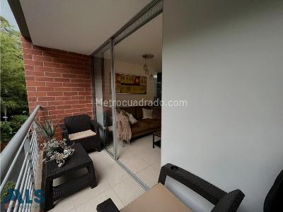 Apartamento de 2 alcobas en venta en Loma De Cumbres, Envigado, 76 m² · foto 7 de 16