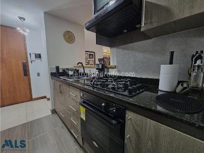 Apartamento de 2 alcobas en venta en Loma De Cumbres, Envigado, 76 m² · foto 10 de 16