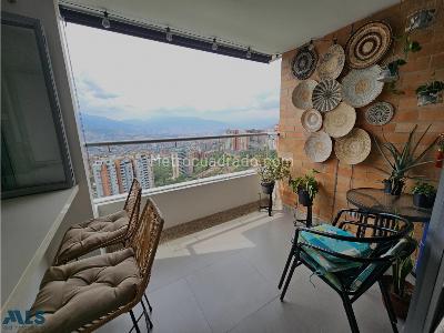 Apartamento de 3 alcobas en venta en Loma De Las Brujas, Envigado, 121 m² · foto 11 de 15