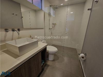 Apartamento de 3 alcobas en venta en Loma De Las Brujas, Envigado, 121 m² · foto 14 de 15