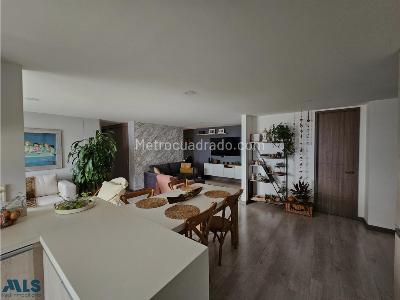 Apartamento de 3 alcobas en venta en Loma De Las Brujas, Envigado, 121 m² · foto 6 de 15