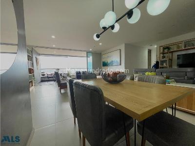 Apartamento de 3 alcobas en venta en Loma Benedictinos, Envigado, 158 m² · foto 6 de 20