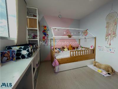 Apartamento de 3 alcobas en venta en Loma Benedictinos, Envigado, 158 m² · foto 18 de 20