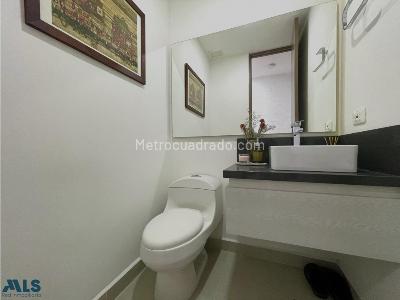 Apartamento de 3 alcobas en venta en Loma Benedictinos, Envigado, 158 m² · foto 19 de 20
