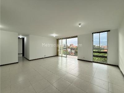 Apartamento de 3 alcobas en venta en Zuñiga, Envigado, 112 m² · foto 3 de 18