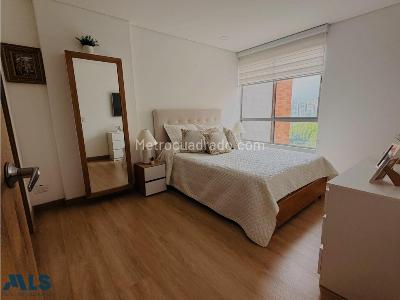 Apartamento de 2 alcobas en venta en Loma De Las Brujas, Envigado, 84 m² · foto 8 de 11