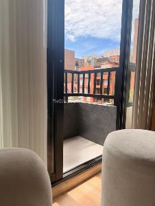 Apartaestudio en venta en Chico Norte, Bogotá, 32 m² · foto 3 de 9