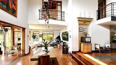 Casa de 5 alcobas en venta en El Salado, Envigado, 290 m² · foto 5 de 20