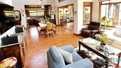 Casa de 5 alcobas en venta en El Salado, Envigado, 290 m² · foto 8 de 20