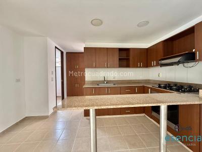 Apartamento de 3 alcobas en arriendo en Zuñiga, Envigado, 120 m² · foto 2 de 9