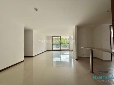 Apartamento de 3 alcobas en arriendo en Zuñiga, Envigado, 120 m² · foto 3 de 9