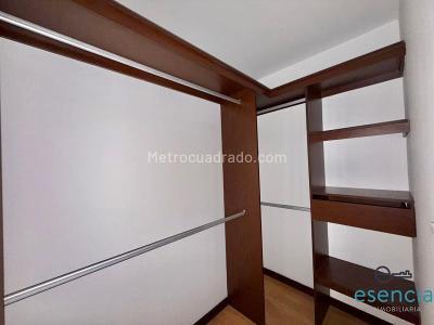 Apartamento de 3 alcobas en arriendo en Zuñiga, Envigado, 120 m² · foto 7 de 9