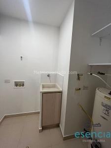 Apartamento de 3 alcobas en arriendo en Loma De Los Gonzalez, Medellín, 100 m² · foto 13 de 14