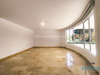Casa de 4 alcobas en arriendo en El Poblado, Medellín, 350 m² · foto 14 de 20