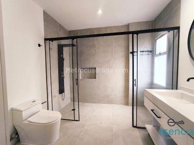 Casa de 4 alcobas en arriendo en El Poblado, Medellín, 350 m² · foto 17 de 20