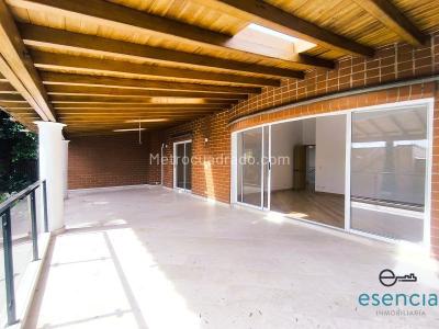Casa de 4 alcobas en arriendo en El Poblado, Medellín, 350 m² · foto 9 de 20