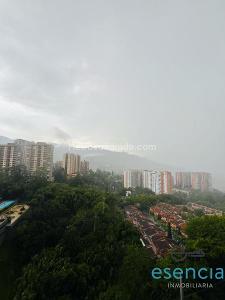 Apartamento de 3 alcobas en arriendo en Loma Del Escobero, Envigado, 118 m² · foto 3 de 18