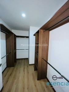 Apartamento de 3 alcobas en arriendo en Loma Del Escobero, Envigado, 118 m² · foto 14 de 18