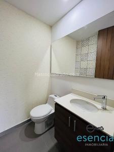 Apartamento de 3 alcobas en arriendo en Loma Del Escobero, Envigado, 118 m² · foto 15 de 18