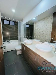 Apartamento de 3 alcobas en arriendo en Loma Del Escobero, Envigado, 118 m² · foto 16 de 18