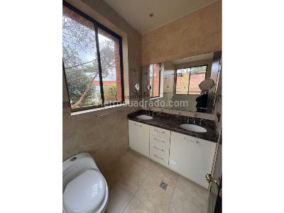 Casa de 4 alcobas en venta en Via Guaymaral, Chía, 909 m² · foto 7 de 20
