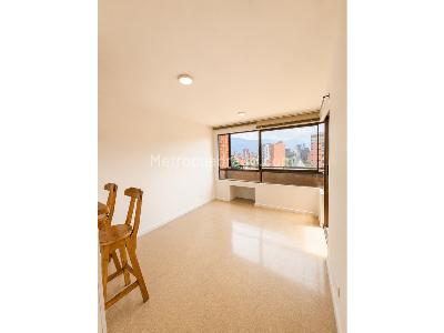 Apartaestudio en venta en La America, Medellín, 38 m² · foto 3 de 6