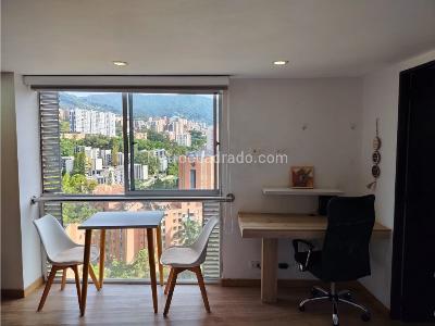 Apartaestudio en venta en El Poblado, Medellín, 30 m² · foto 9 de 13