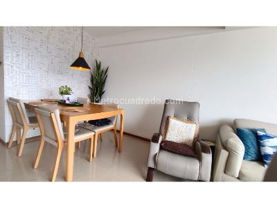 Apartamento de 2 alcobas en venta en Las Lomitas, Sabaneta, 75 m² · foto 2 de 15